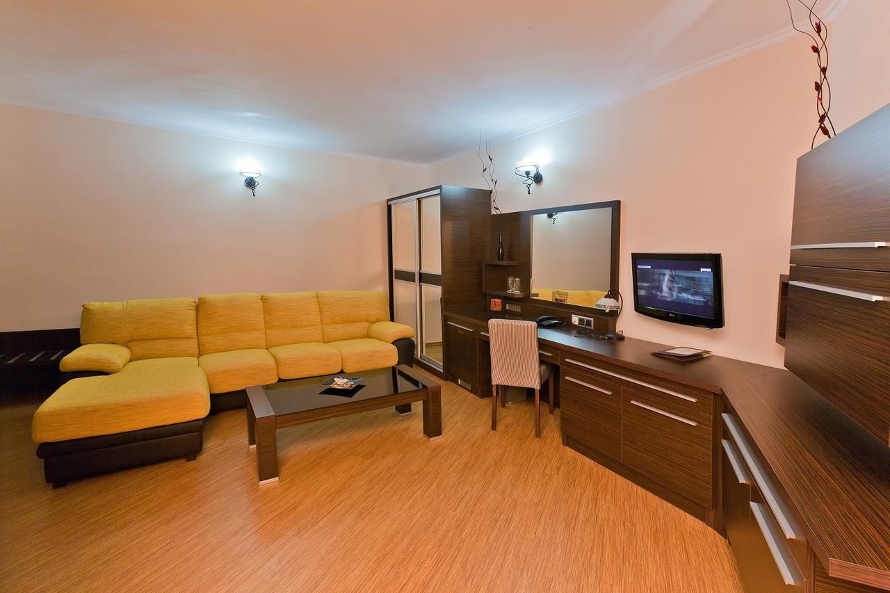 Отель Family Hotel Hebar Батак