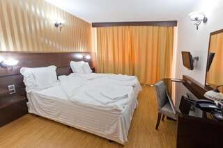 Отель Family Hotel Hebar Батак Двухместный номер с 1 кроватью-7
